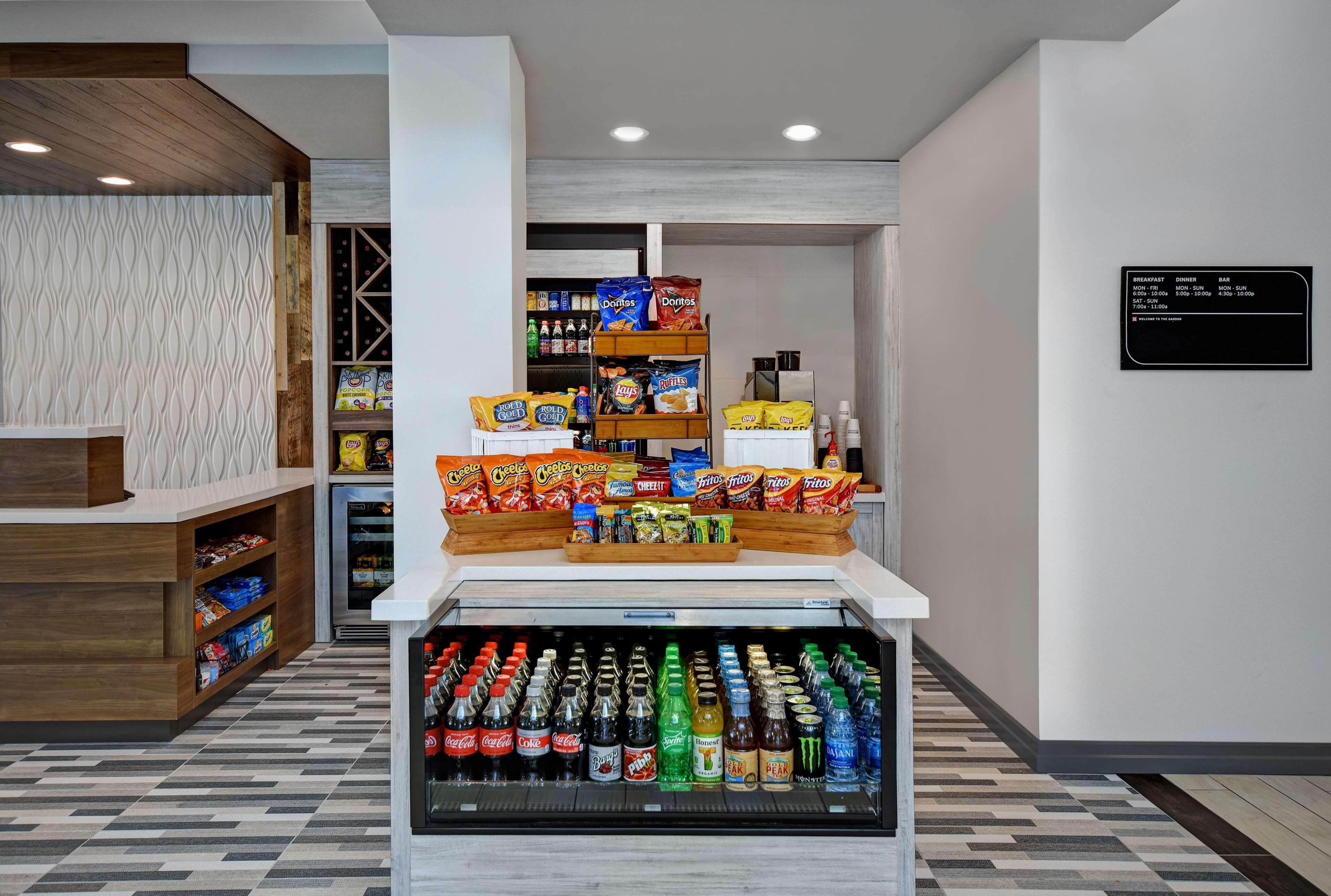 Hilton Garden Inn Houston/Galleria Area Экстерьер фото