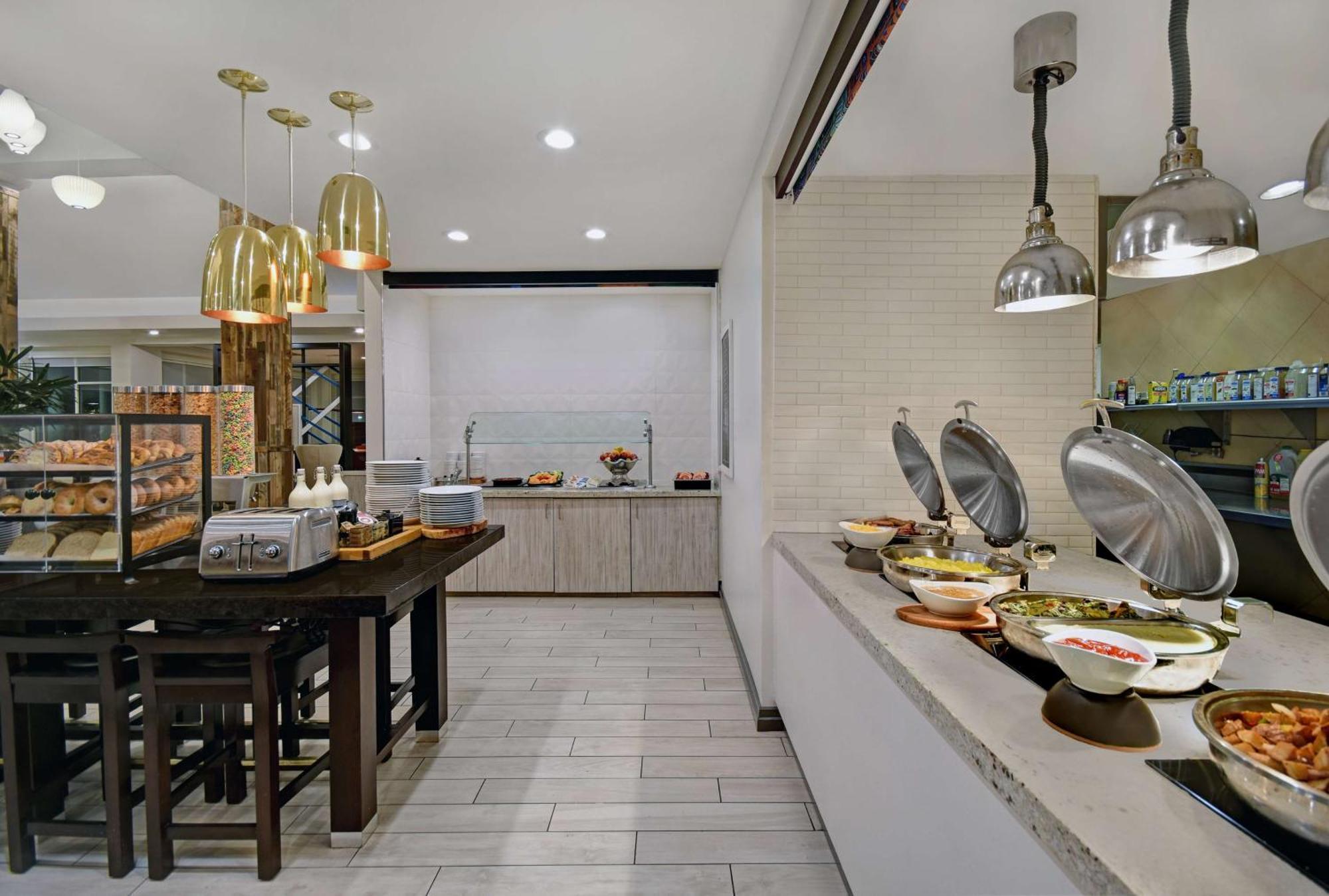 Hilton Garden Inn Houston/Galleria Area Экстерьер фото