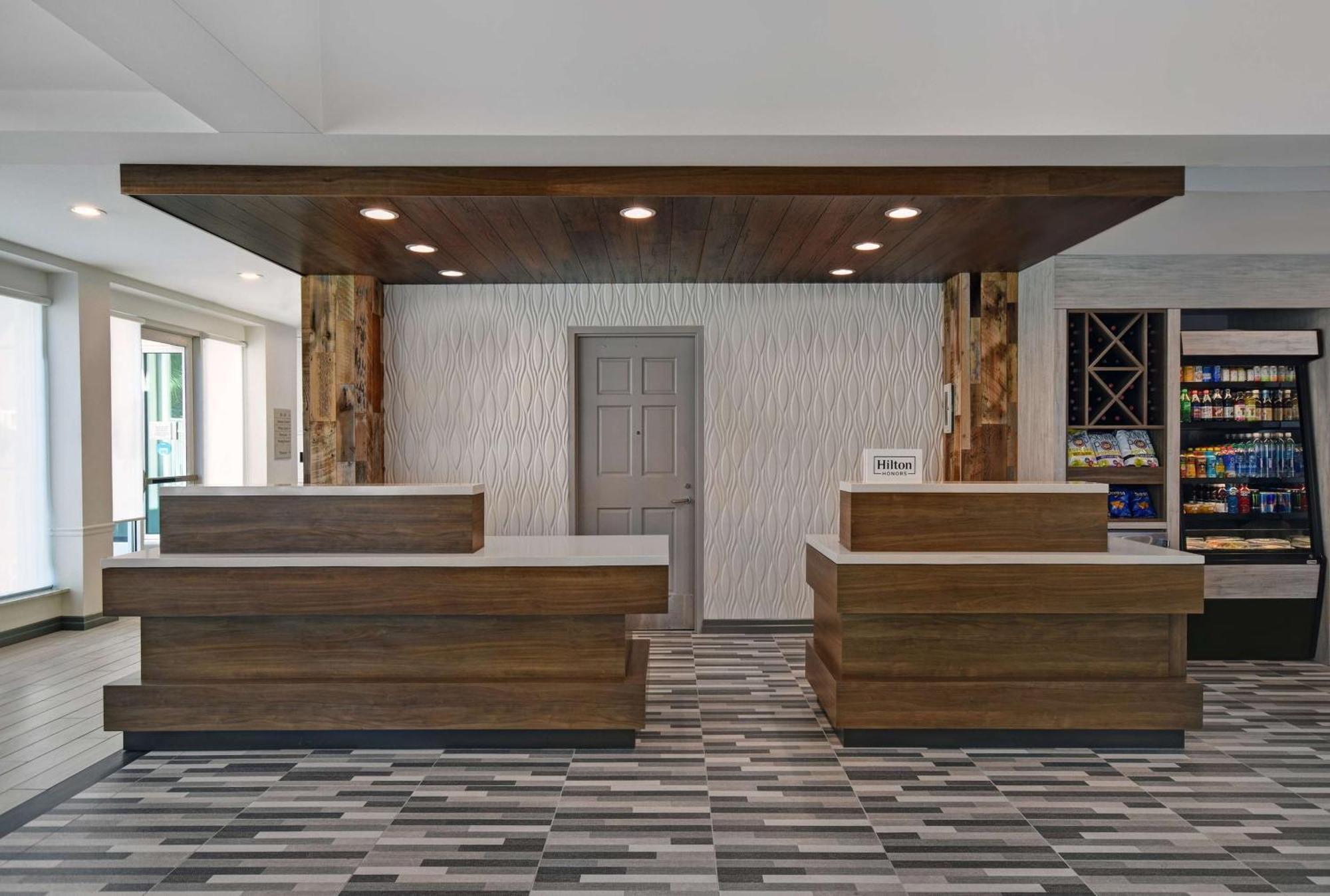 Hilton Garden Inn Houston/Galleria Area Экстерьер фото