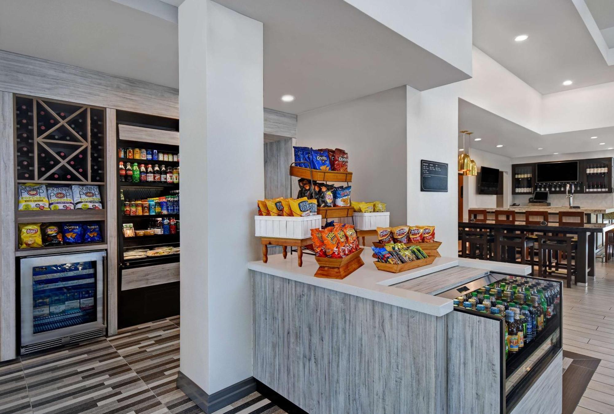Hilton Garden Inn Houston/Galleria Area Экстерьер фото