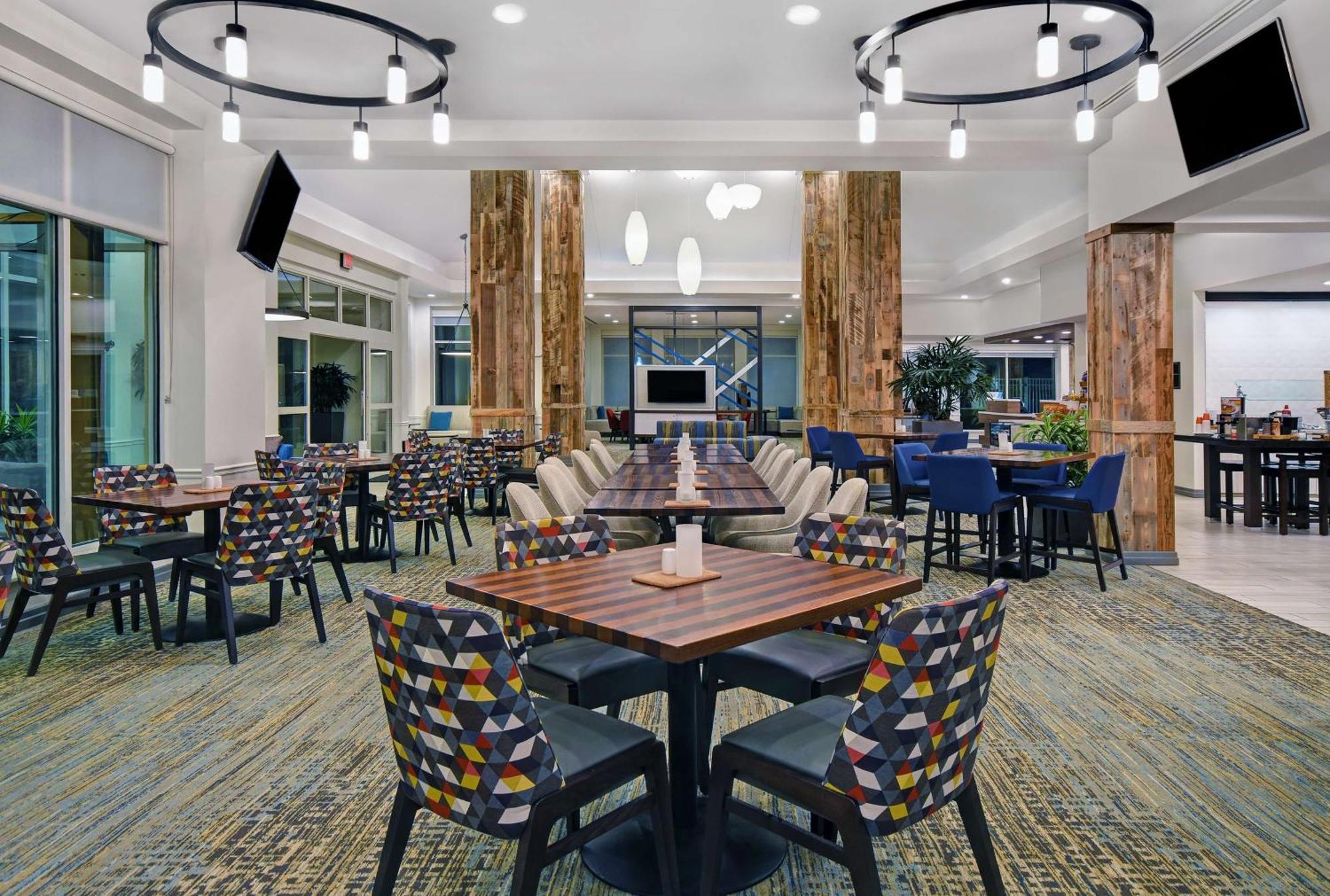 Hilton Garden Inn Houston/Galleria Area Экстерьер фото
