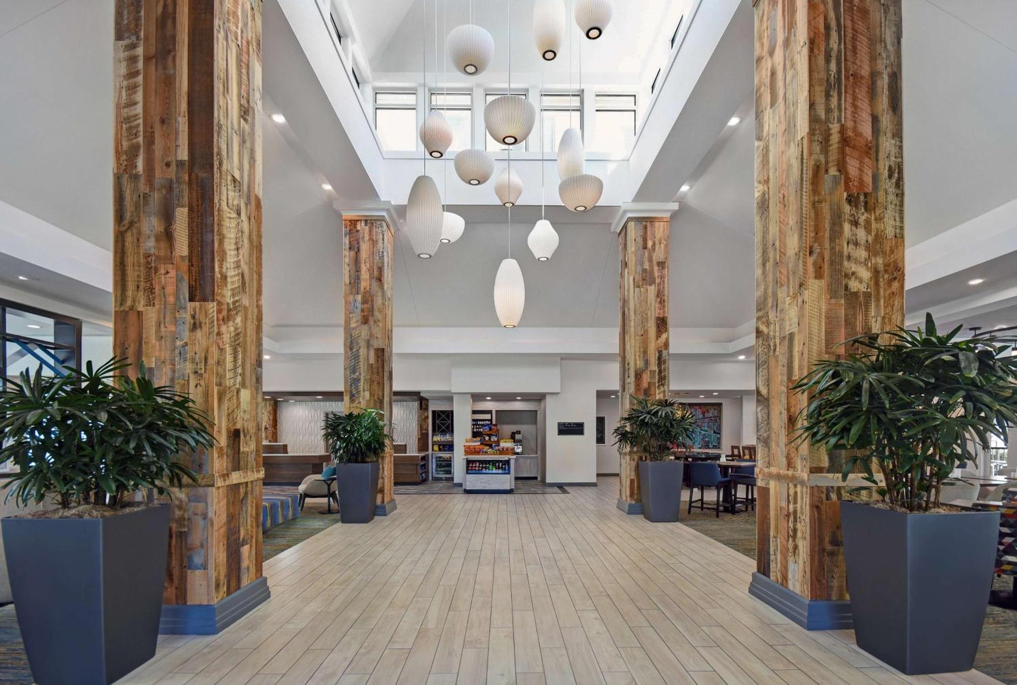 Hilton Garden Inn Houston/Galleria Area Экстерьер фото